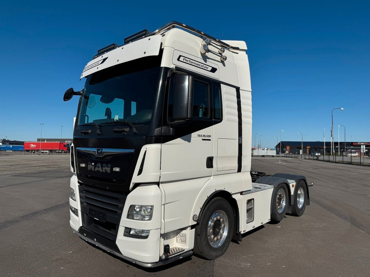 MAN TGX 26.500 6x2/2 XXL PerformanceLine - Tractor: foto 1 MAN TGX 26.500 6x2/2 XXL PerformanceLine - Tractor: foto 1