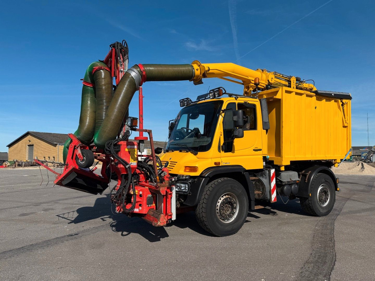 Unimog U500 4x4 / Dücker Kipper / Saug / Mäher MKT 15R - Camião basculante: foto 1 Unimog U500 4x4 / Dücker Kipper / Saug / Mäher MKT 15R - Camião basculante: foto 1