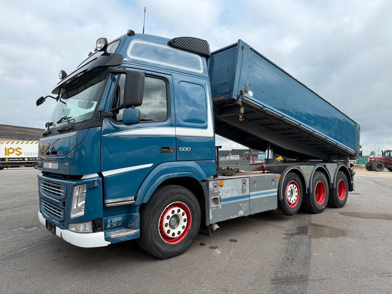Volvo FM 500 8x4 Pushertridem 3 Way Tipper / Kipper - Camião basculante: foto 1 Volvo FM 500 8x4 Pushertridem 3 Way Tipper / Kipper - Camião basculante: foto 1