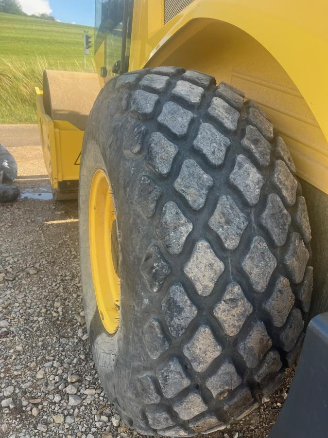 Bomag BW211 D-5 - Compactador: foto 5 Bomag BW211 D-5 - Compactador: foto 5