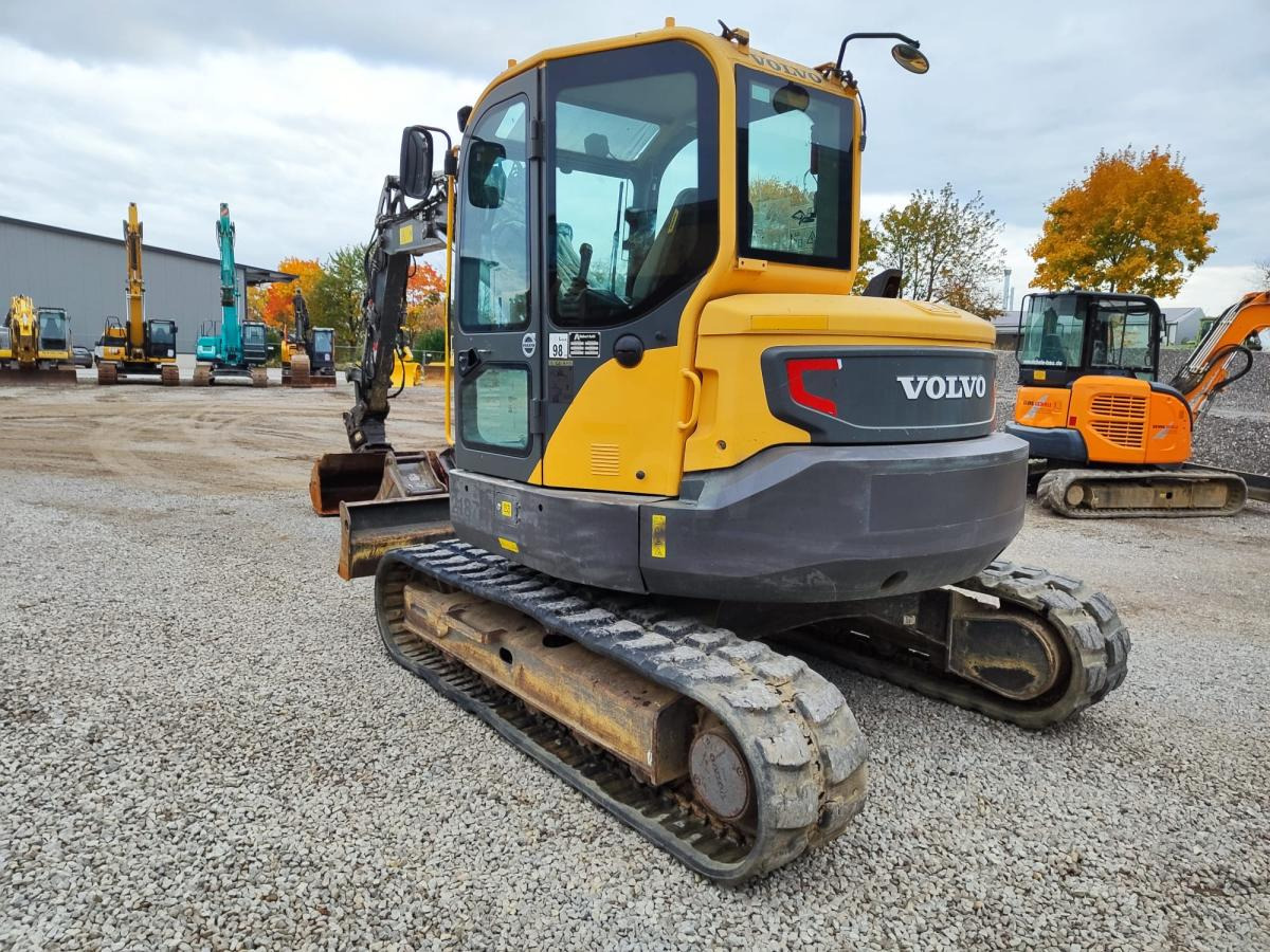 Volvo ECR88D - Mini escavadeira: foto 1 Volvo ECR88D - Mini escavadeira: foto 1