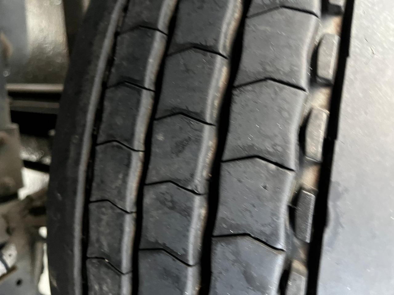 Iveco Eurocargo 120 E 22 - Camião de lona: foto 5 Iveco Eurocargo 120 E 22 - Camião de lona: foto 5