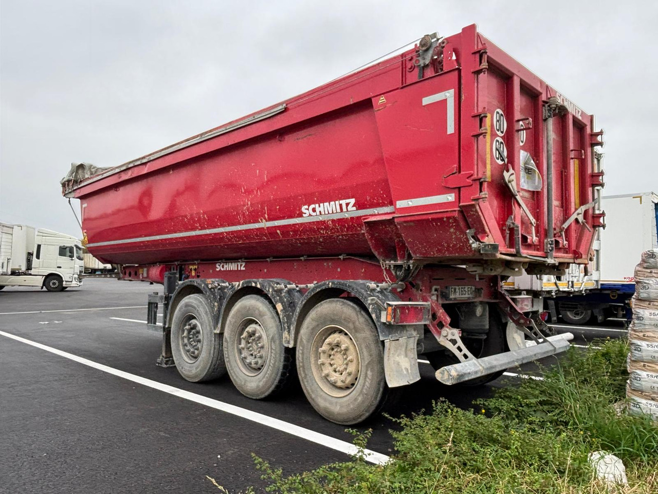 SCHMITZ - Semi-reboque basculante: foto 1 SCHMITZ - Semi-reboque basculante: foto 1