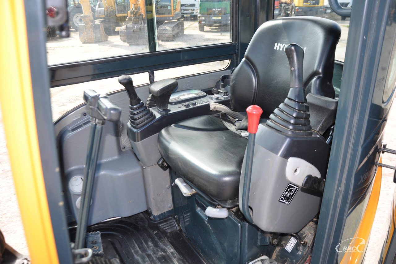 Mini escavadeira Hyundai R25Z-9AK: foto 14