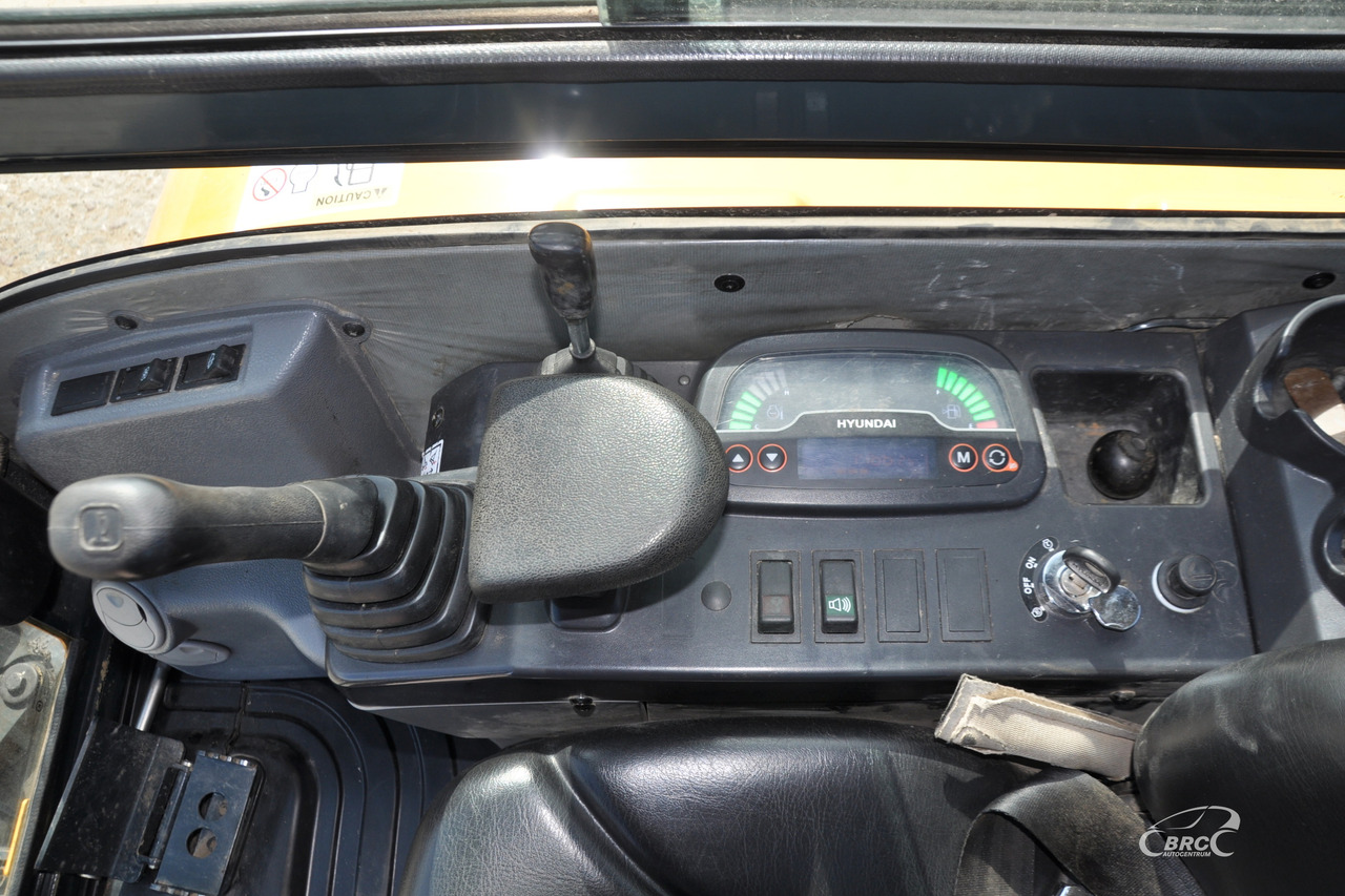 Mini escavadeira Hyundai R25Z-9AK: foto 16