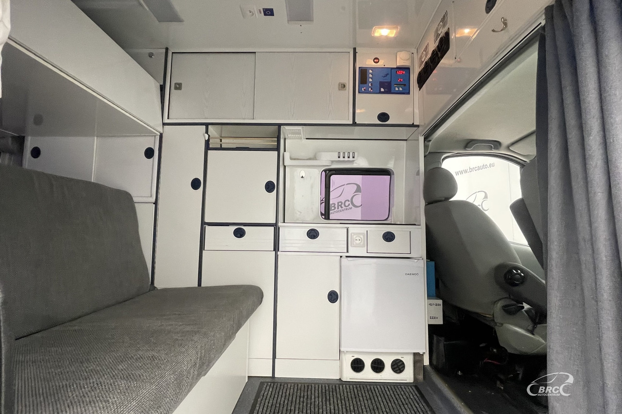 Campervan Opel Vivaro: foto 10