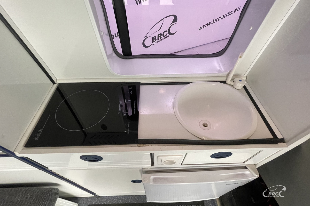 Campervan Opel Vivaro: foto 11