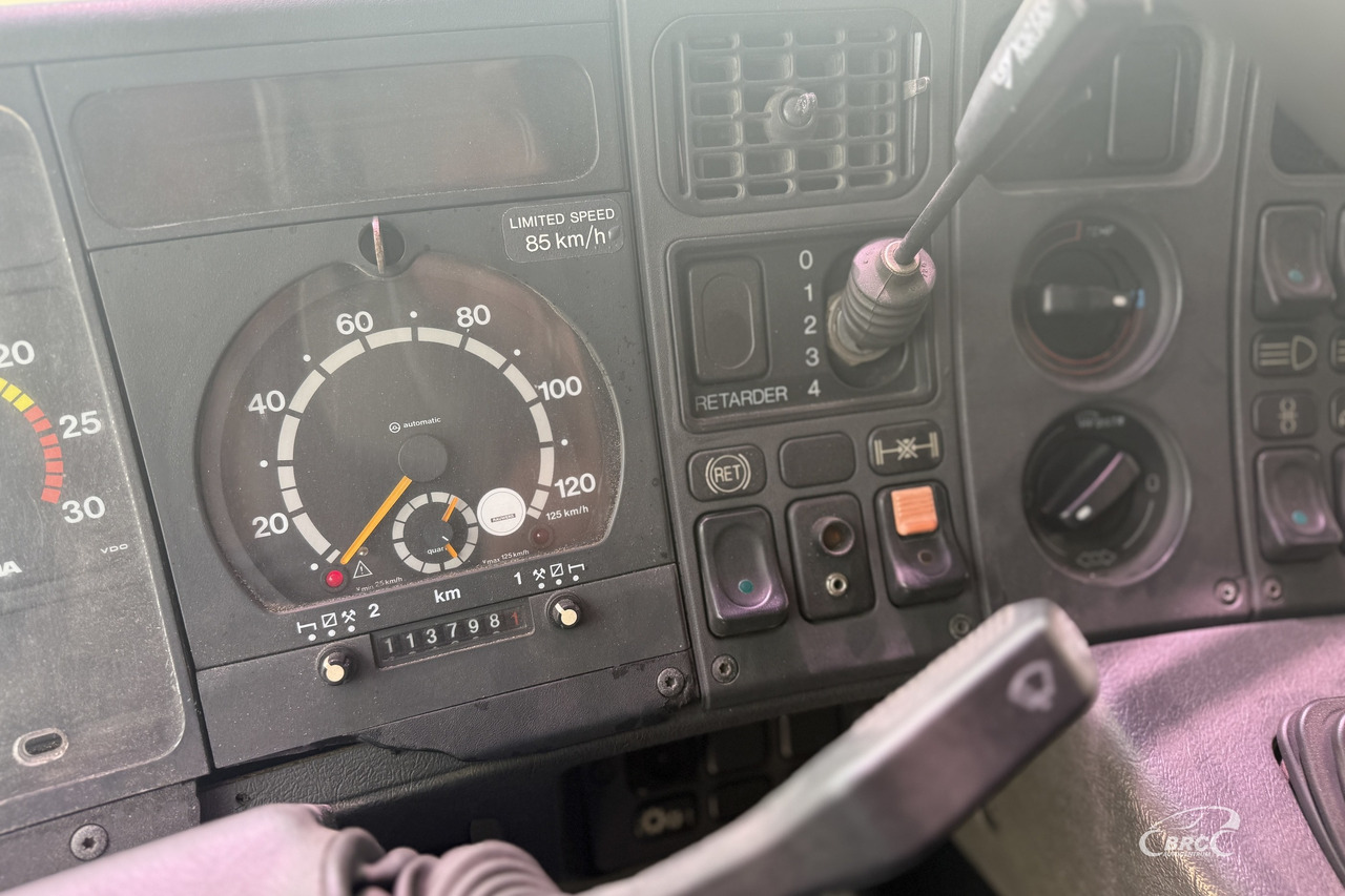 Camião transporte de veículos Scania R 143: foto 20