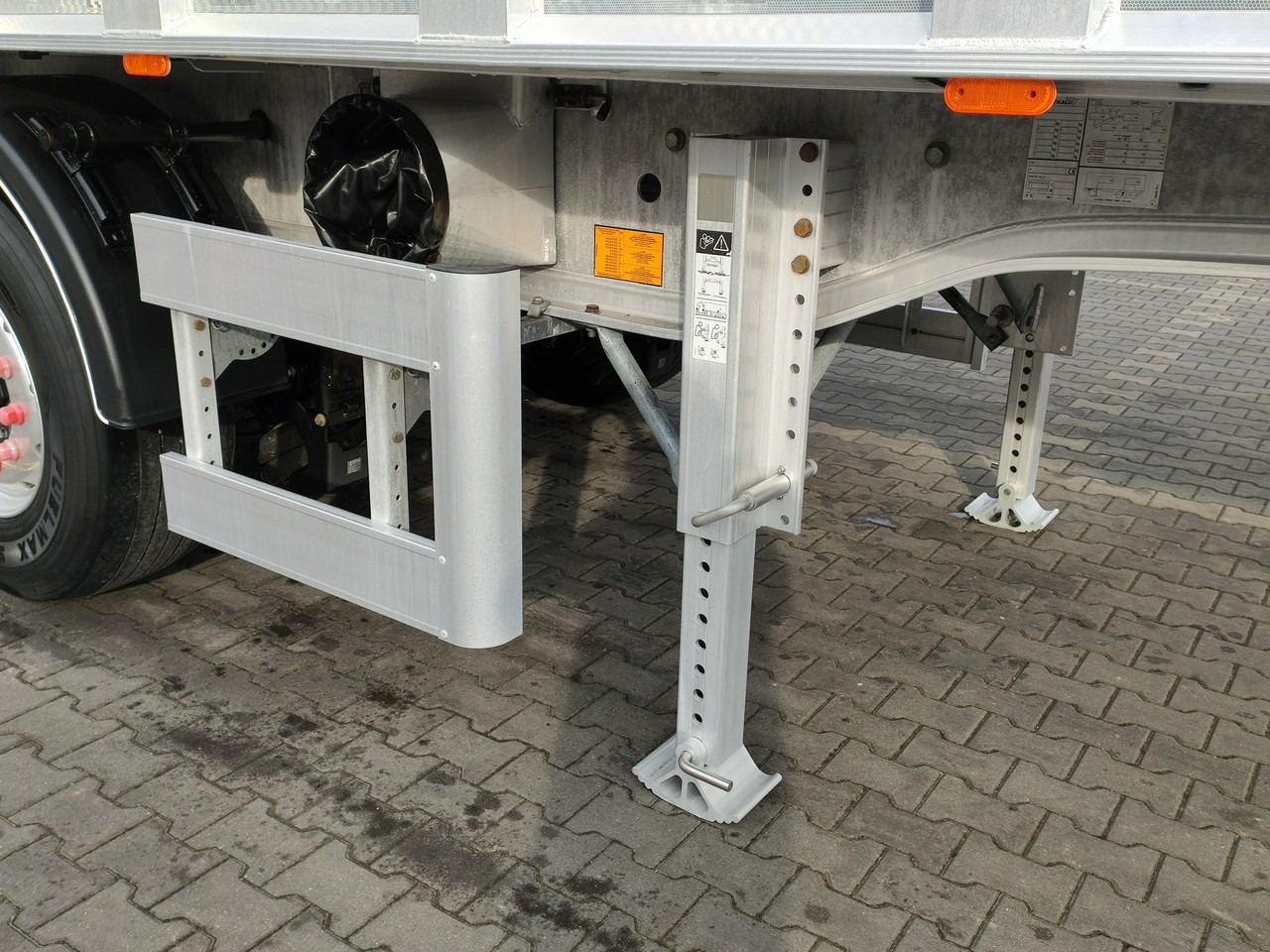 Semi-reboque basculante Benalu MULTIRUNNER 87: foto 19
