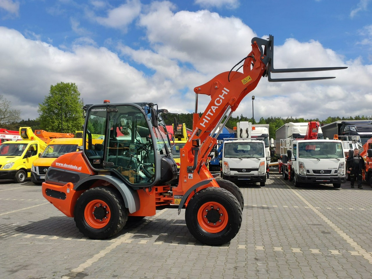 Hitachi ZW75 Wheel Loader Szybko-Złącze Widły Stan Bardzo Dobry - Pá carregadora de rodas: foto 3 Hitachi ZW75 Wheel Loader Szybko-Złącze Widły Stan Bardzo Dobry - Pá carregadora de rodas: foto 3