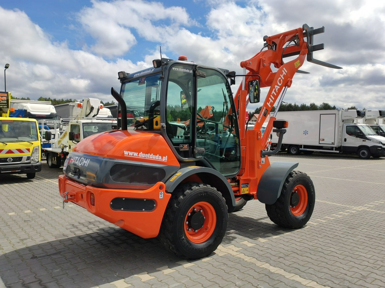Hitachi ZW75 Wheel Loader Szybko-Złącze Widły Stan Bardzo Dobry - Pá carregadora de rodas: foto 5 Hitachi ZW75 Wheel Loader Szybko-Złącze Widły Stan Bardzo Dobry - Pá carregadora de rodas: foto 5