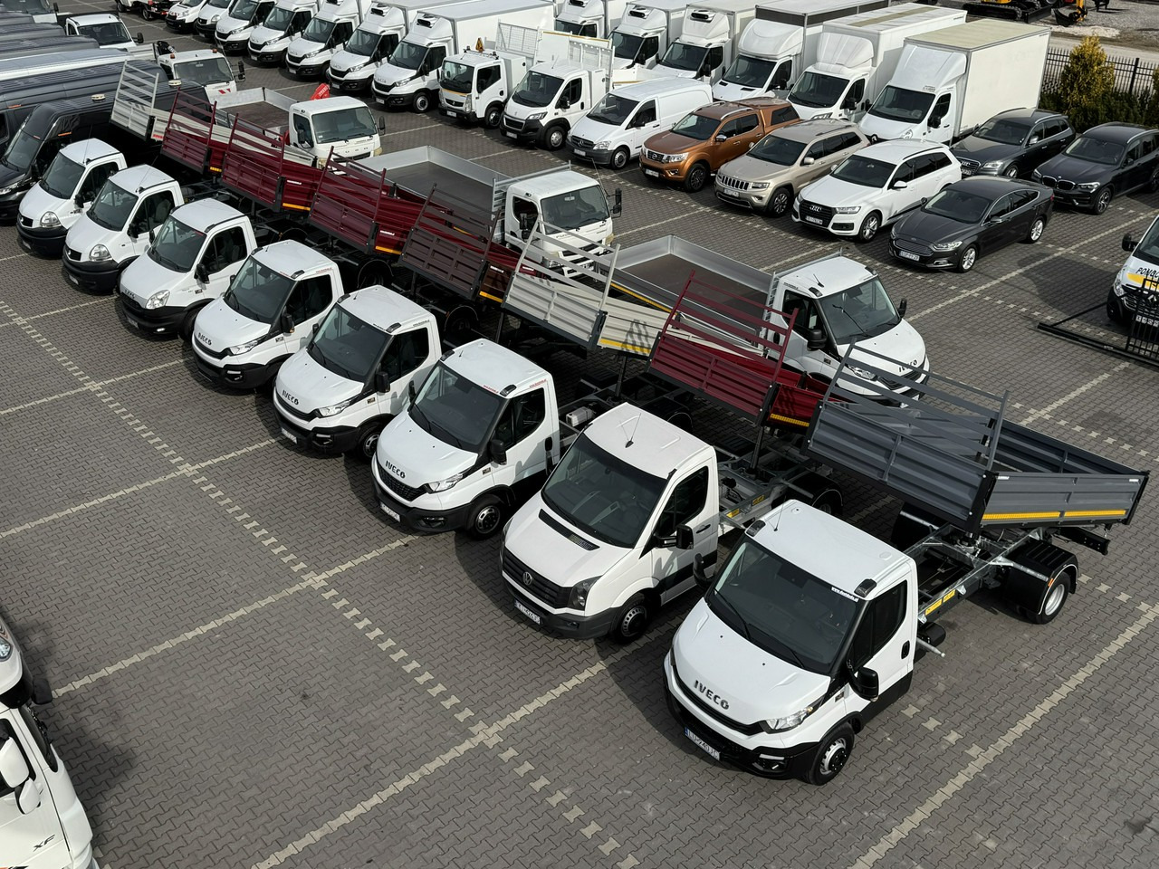 Iveco Daily 35C14 - Carrinha basculante: foto 1 Iveco Daily 35C14 - Carrinha basculante: foto 1