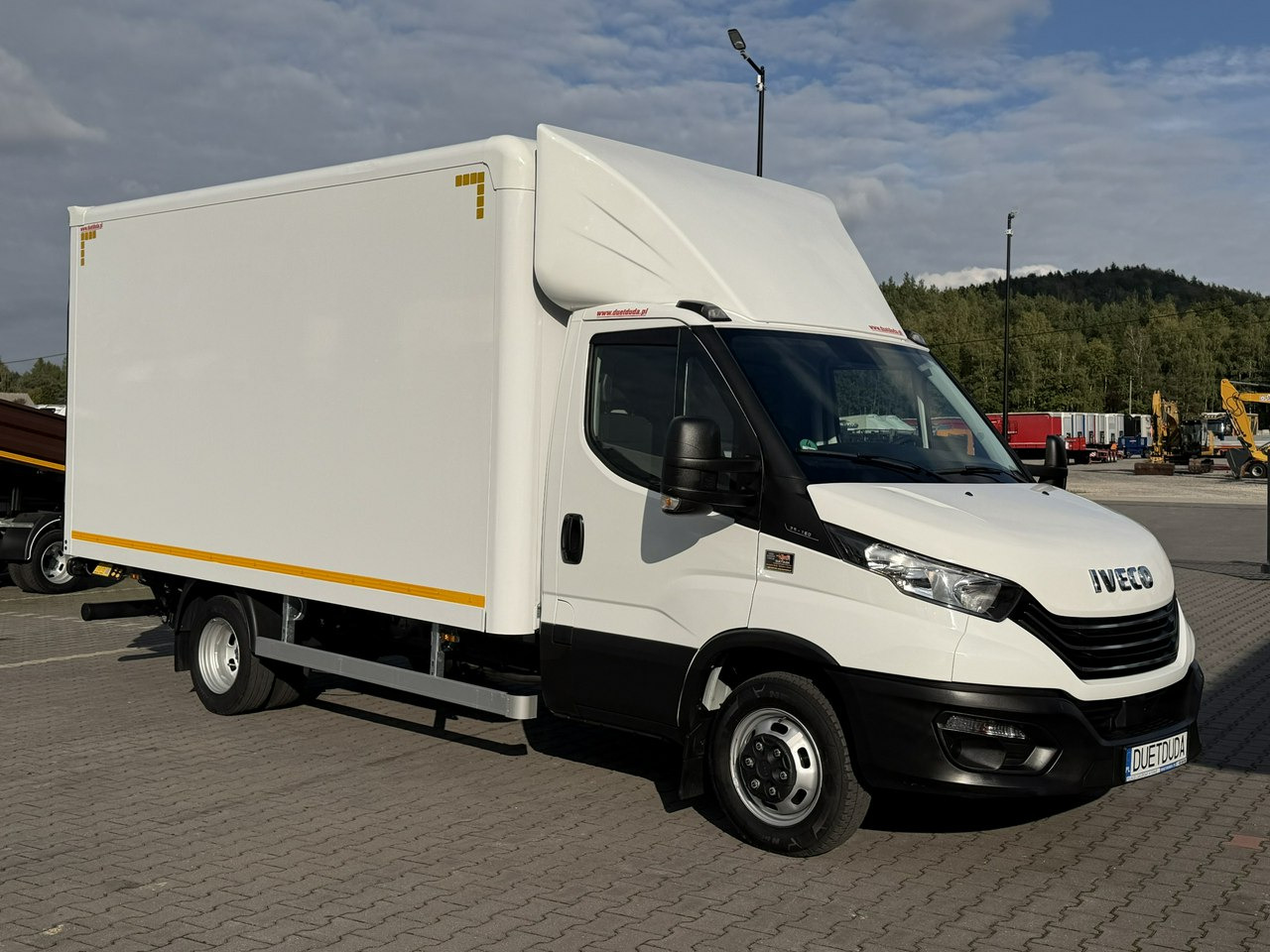 Iveco Daily 35C16 V - Carrinha de contentor: foto 2 Iveco Daily 35C16 V - Carrinha de contentor: foto 2