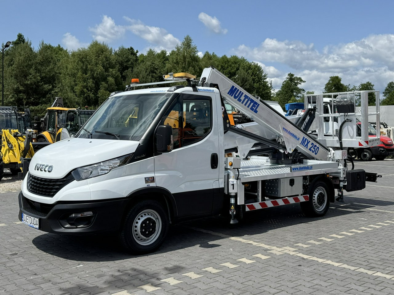 Iveco Daily 35S14 - Caminhão com plataforma aérea: foto 5 Iveco Daily 35S14 - Caminhão com plataforma aérea: foto 5