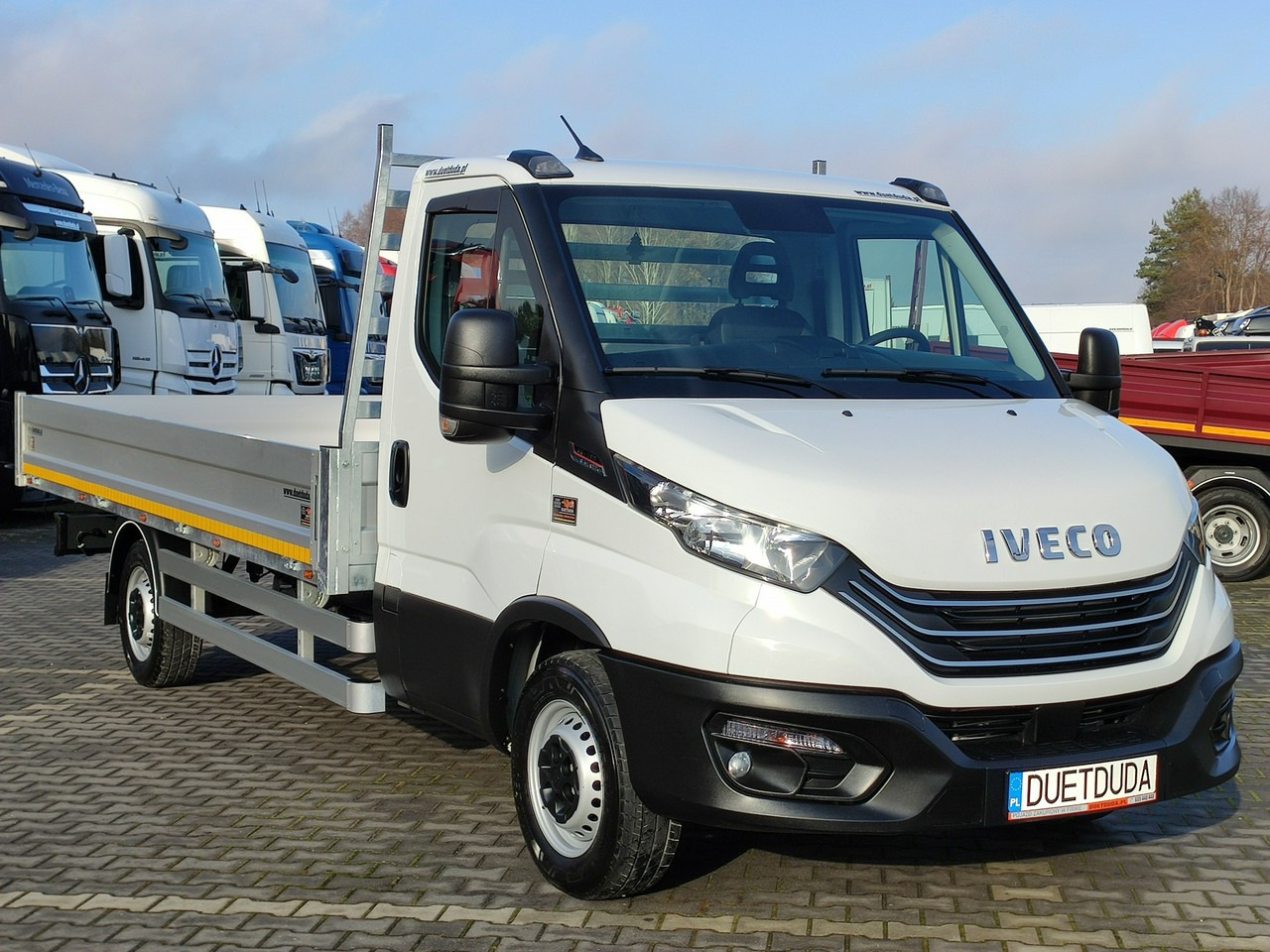 Iveco Daily 35S16 V - Carrinha de caixa aberta: foto 4 Iveco Daily 35S16 V - Carrinha de caixa aberta: foto 4