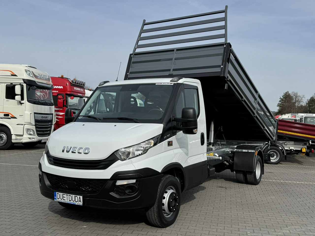 Iveco Daily 70C18 V H (72C18) Wywrotka 3-stronna Nowa Zabudowa - Camião basculante: foto 2 Iveco Daily 70C18 V H (72C18) Wywrotka 3-stronna Nowa Zabudowa - Camião basculante: foto 2