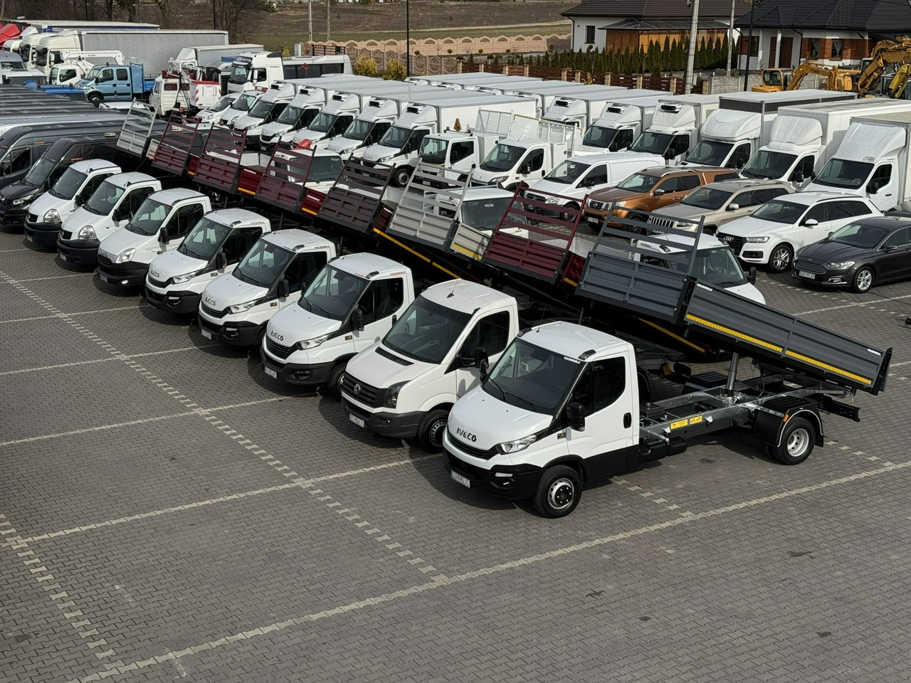 Iveco Daily 70C18 V H - Carrinha basculante: foto 1 Iveco Daily 70C18 V H - Carrinha basculante: foto 1