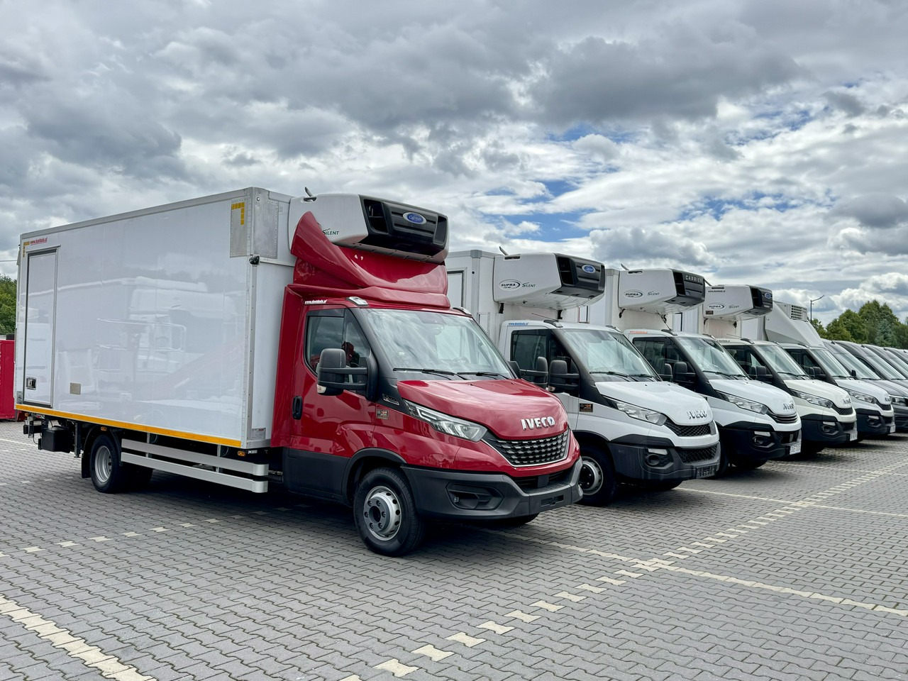 Iveco Daily 72C21 Mroźnia HI-MATIC Ściana Grodziowa Multitemperatura - Carrinha frigorífica: foto 1 Iveco Daily 72C21 Mroźnia HI-MATIC Ściana Grodziowa Multitemperatura - Carrinha frigorífica: foto 1
