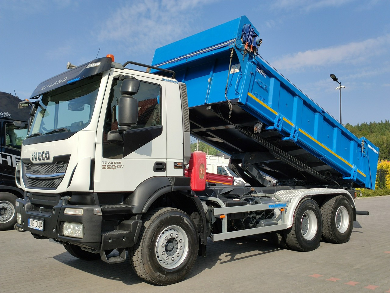Iveco Trakker 360 EEV Manual 6x4 Wywrot 3-stronny Hydroburta Bok i Tył - Camião basculante: foto 3 Iveco Trakker 360 EEV Manual 6x4 Wywrot 3-stronny Hydroburta Bok i Tył - Camião basculante: foto 3