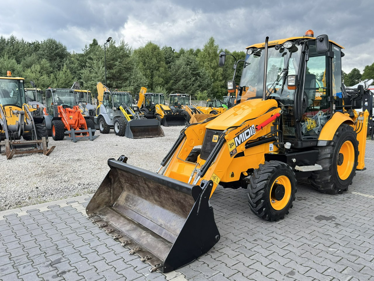 JCB MIDI CX Szybkozłącze Nowe Opony bez luzów i wycieków Super Stan - Retroescavadeira: foto 1 JCB MIDI CX Szybkozłącze Nowe Opony bez luzów i wycieków Super Stan - Retroescavadeira: foto 1