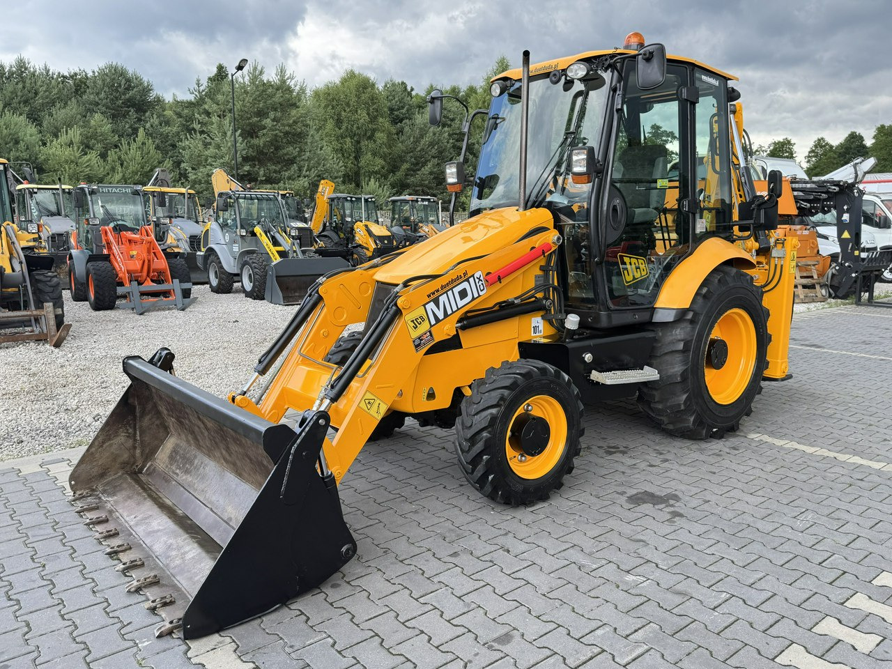 JCB MIDI CX Szybkozłącze Nowe Opony bez luzów i wycieków Super Stan - Retroescavadeira: foto 4 JCB MIDI CX Szybkozłącze Nowe Opony bez luzów i wycieków Super Stan - Retroescavadeira: foto 4