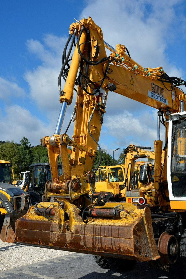 Escavadeira de rodas Liebherr A 900 ZW Litronic Koparka + Kolej: foto 17 Escavadeira de rodas Liebherr A 900 ZW Litronic Koparka + Kolej: foto 17