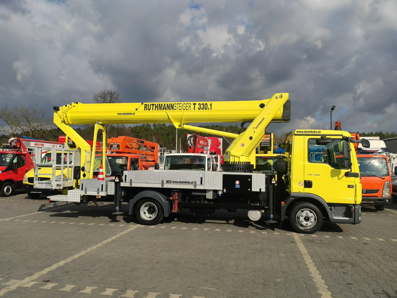 MAN TGL 7.180 Zwyżka Ruthmann T 330.1 Podnośnik Koszowy - Caminhão com plataforma aérea: foto 1 MAN TGL 7.180 Zwyżka Ruthmann T 330.1 Podnośnik Koszowy - Caminhão com plataforma aérea: foto 1