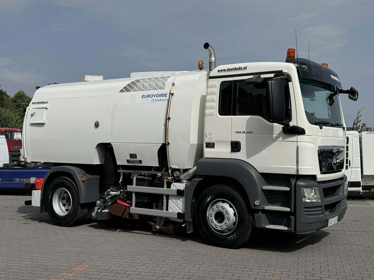 MAN TGS 18.320 E5 BUCHER OPTIFANT 8000 Zamiatarka Uliczna Euro 6 - Varredora urbana: foto 3 MAN TGS 18.320 E5 BUCHER OPTIFANT 8000 Zamiatarka Uliczna Euro 6 - Varredora urbana: foto 3