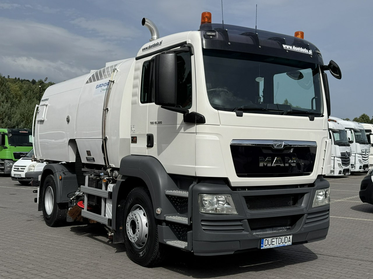 MAN TGS 18.320 E5 BUCHER OPTIFANT 8000 Zamiatarka Uliczna Euro 6 - Varredora urbana: foto 5 MAN TGS 18.320 E5 BUCHER OPTIFANT 8000 Zamiatarka Uliczna Euro 6 - Varredora urbana: foto 5