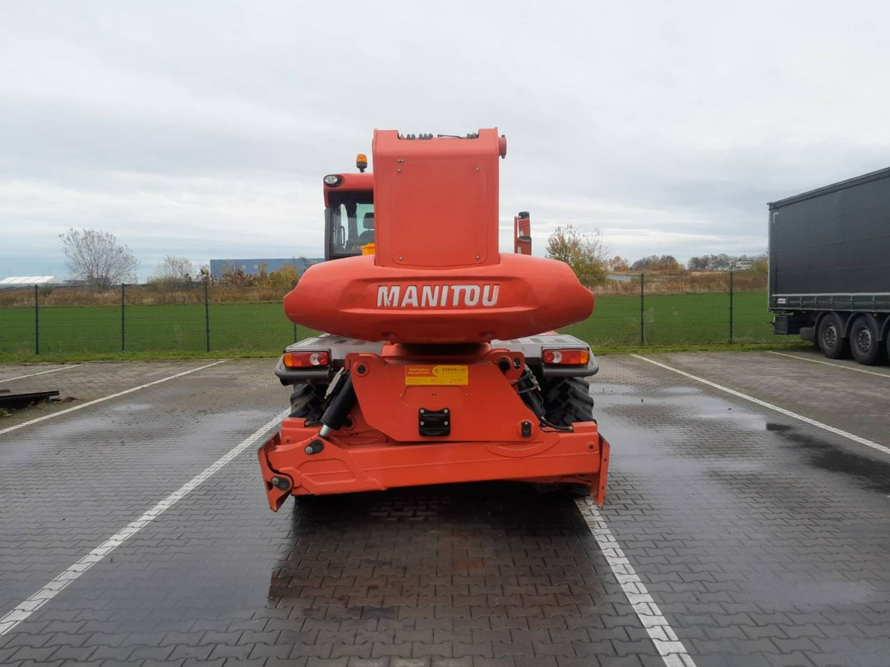 Manitou MRT 2470 +PRIVILEGE ST4 S1 ROTO Ładowarka Teleskopowa - Empilhador telescópico: foto 5 Manitou MRT 2470 +PRIVILEGE ST4 S1 ROTO Ładowarka Teleskopowa - Empilhador telescópico: foto 5