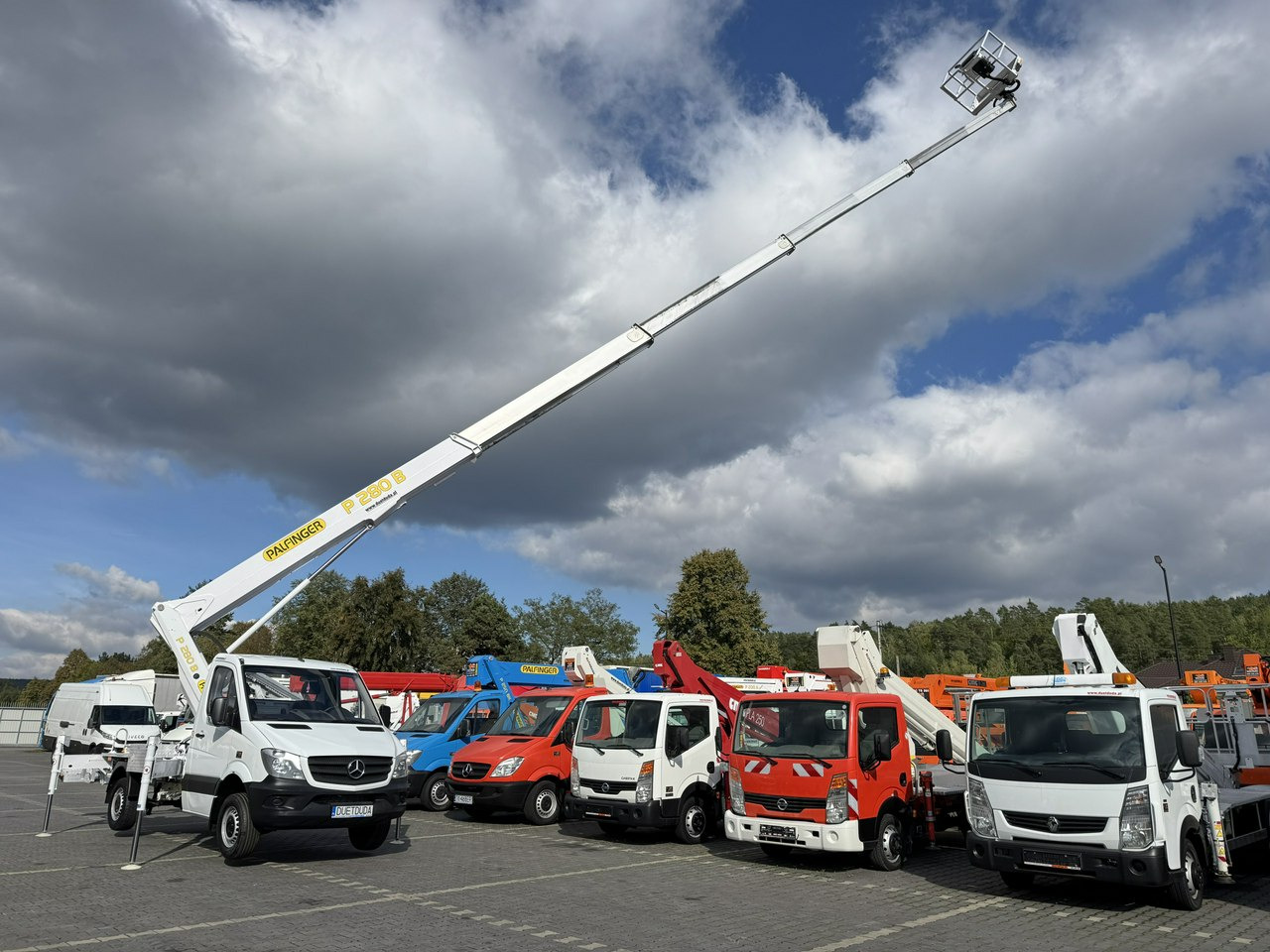 Mercedes Sprinter Zwyżka Podnośnik Koszowy PALFINGER P280 B UDT - Caminhão com plataforma aérea: foto 2 Mercedes Sprinter Zwyżka Podnośnik Koszowy PALFINGER P280 B UDT - Caminhão com plataforma aérea: foto 2