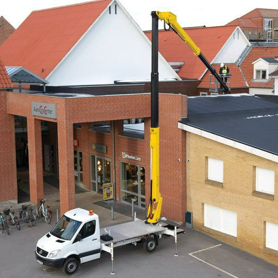 Mercedes Sprinter Zwyżka Podnośnik Koszowy VERSALIFT VTX-240 UDT - Caminhão com plataforma aérea: foto 3 Mercedes Sprinter Zwyżka Podnośnik Koszowy VERSALIFT VTX-240 UDT - Caminhão com plataforma aérea: foto 3