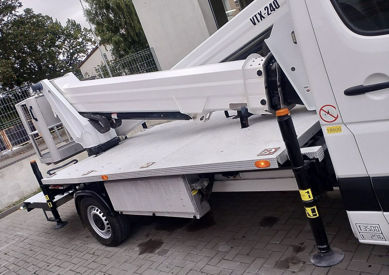 Mercedes Sprinter Zwyżka Podnośnik Koszowy VERSALIFT VTX-240 UDT - Caminhão com plataforma aérea: foto 4 Mercedes Sprinter Zwyżka Podnośnik Koszowy VERSALIFT VTX-240 UDT - Caminhão com plataforma aérea: foto 4