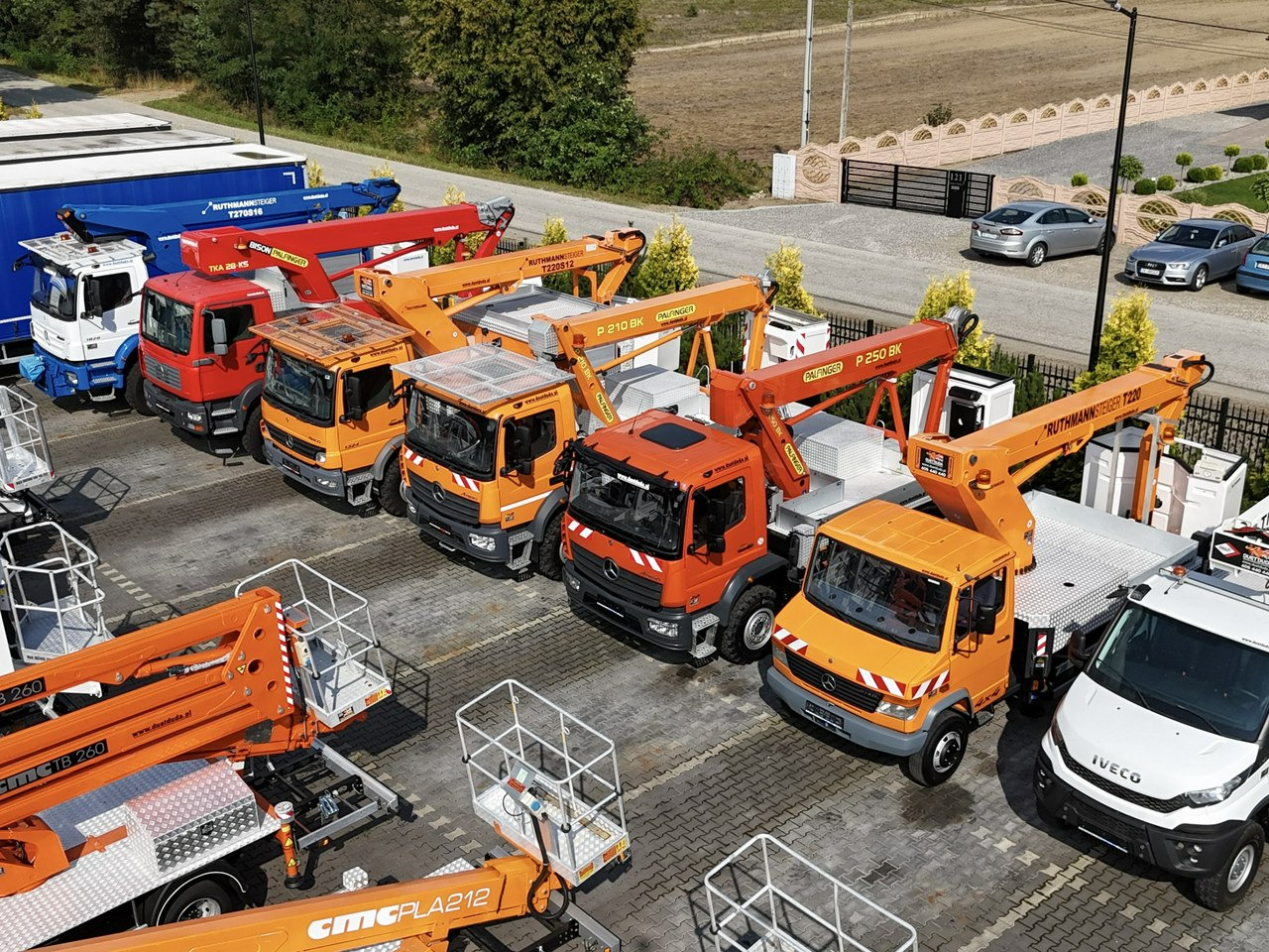 Mercedes Vario 814 D 4x4 Zwyżka RUTHMANN STEIGER T220 Podnośnik Koszowy - Caminhão com plataforma aérea: foto 1 Mercedes Vario 814 D 4x4 Zwyżka RUTHMANN STEIGER T220 Podnośnik Koszowy - Caminhão com plataforma aérea: foto 1