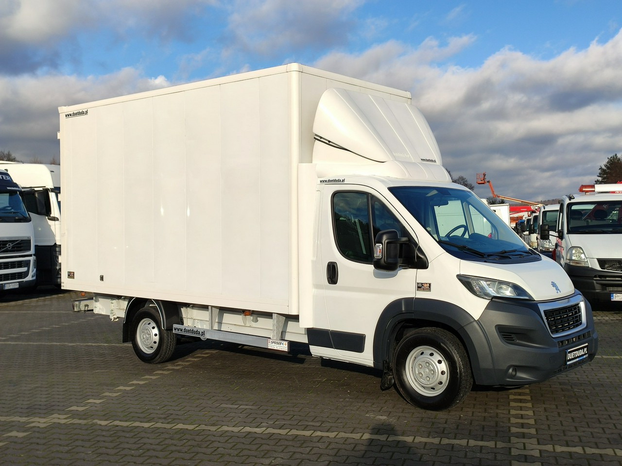 Peugeot Boxer - Carrinha de contentor: foto 1 Peugeot Boxer - Carrinha de contentor: foto 1