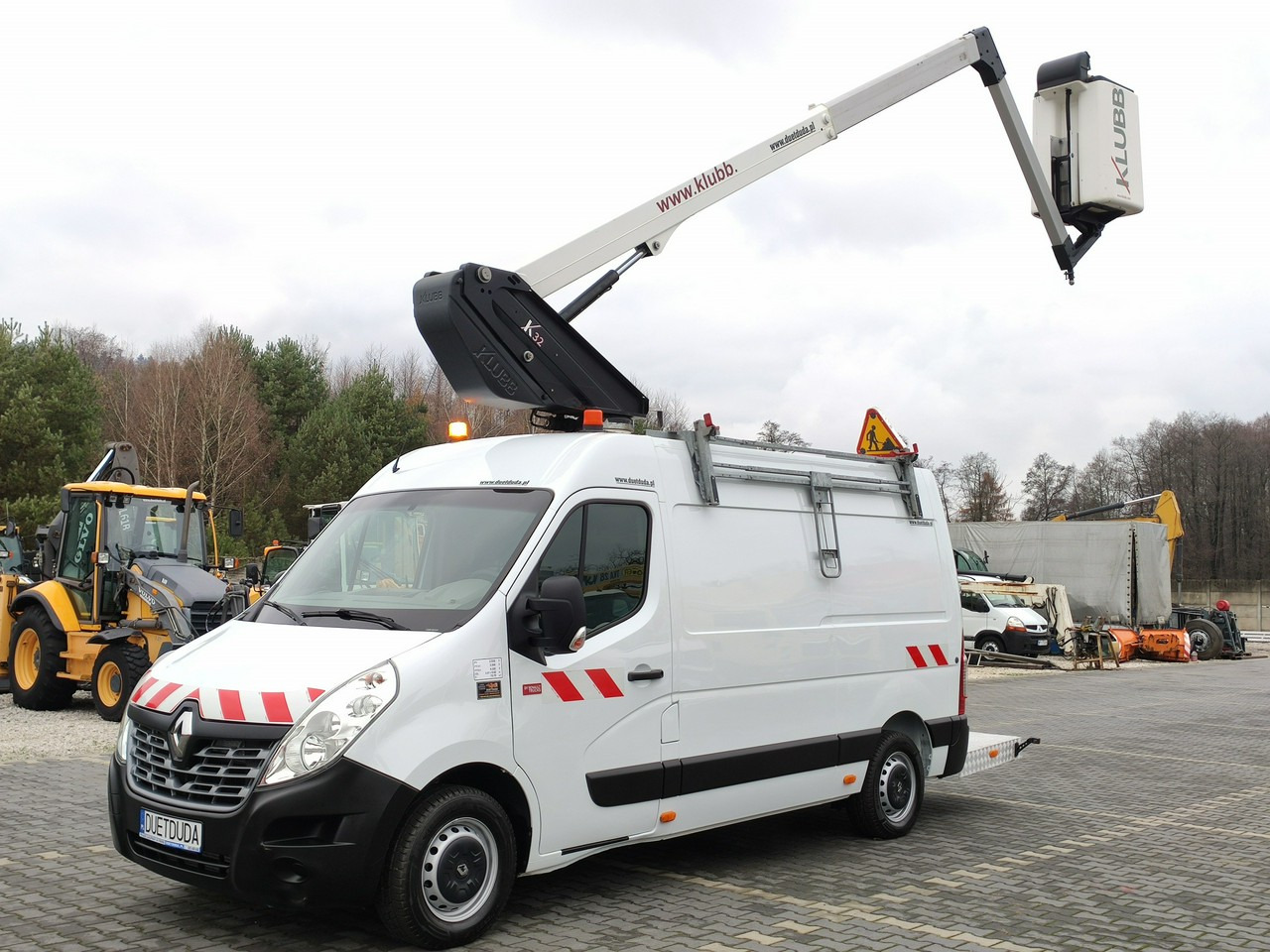 Caminhão com plataforma aérea Renault Master: foto 19