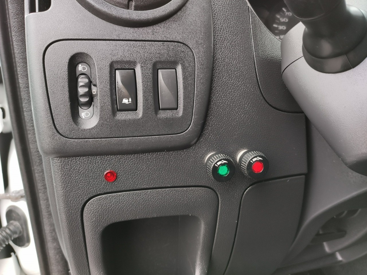 Caminhão com plataforma aérea Renault Master: foto 31