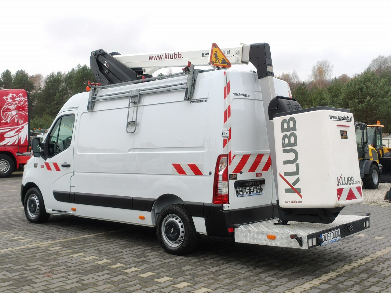 Caminhão com plataforma aérea Renault Master: foto 8