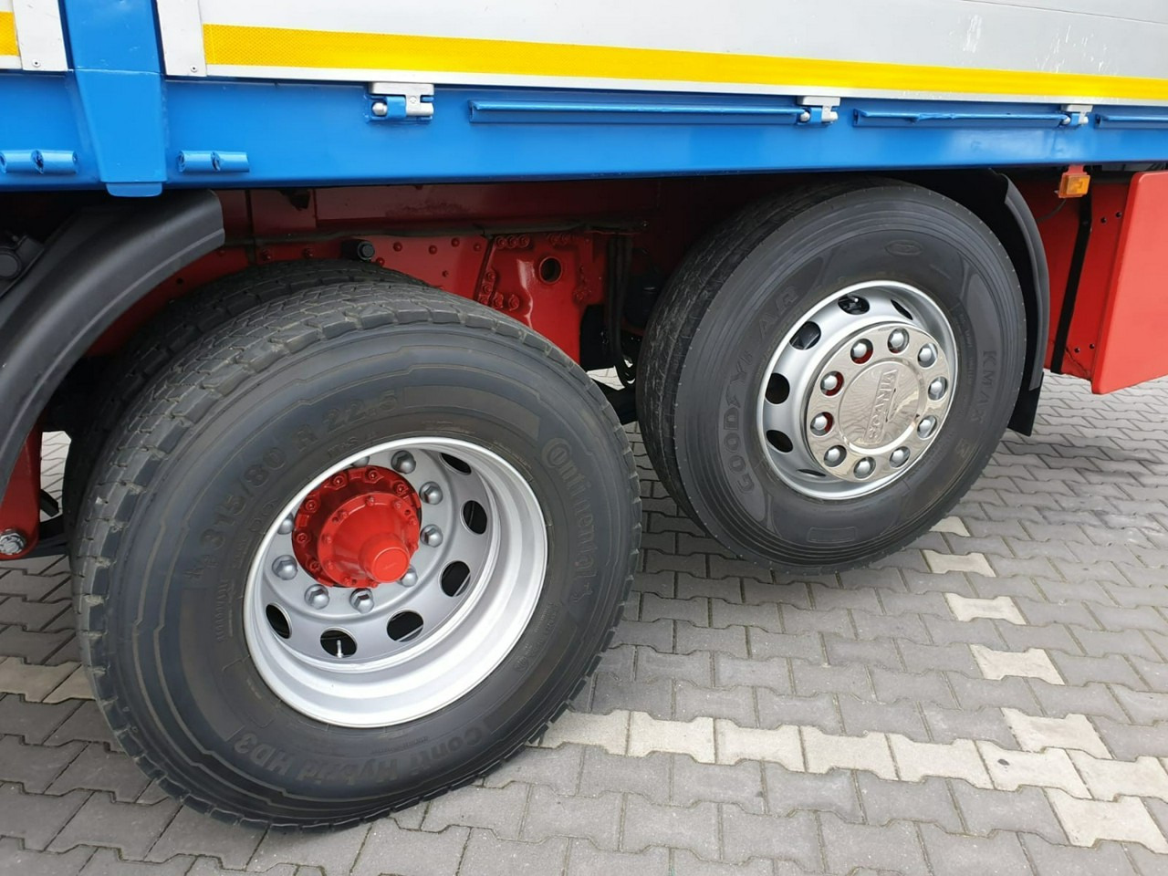 Camião de caixa aberta/ Plataforma, Camião grua Scania R 400 LB 6x2 HDS Budowlanka Widły Oś Skrętna Super Stan: foto 9