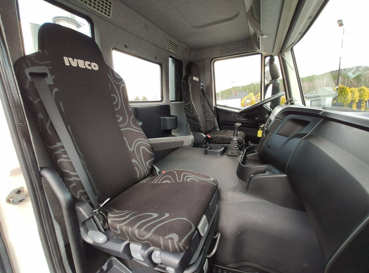 Locação financeira de Iveco Trakker 26.410 6x4 Manual Mały Przebieg tylko-46000km Iveco Trakker 26.410 6x4 Manual Mały Przebieg tylko-46000km: foto 29 Locação financeira de Iveco Trakker 26.410 6x4 Manual Mały Przebieg tylko-46000km Iveco Trakker 26.410 6x4 Manual Mały Przebieg tylko-46000km: foto 29