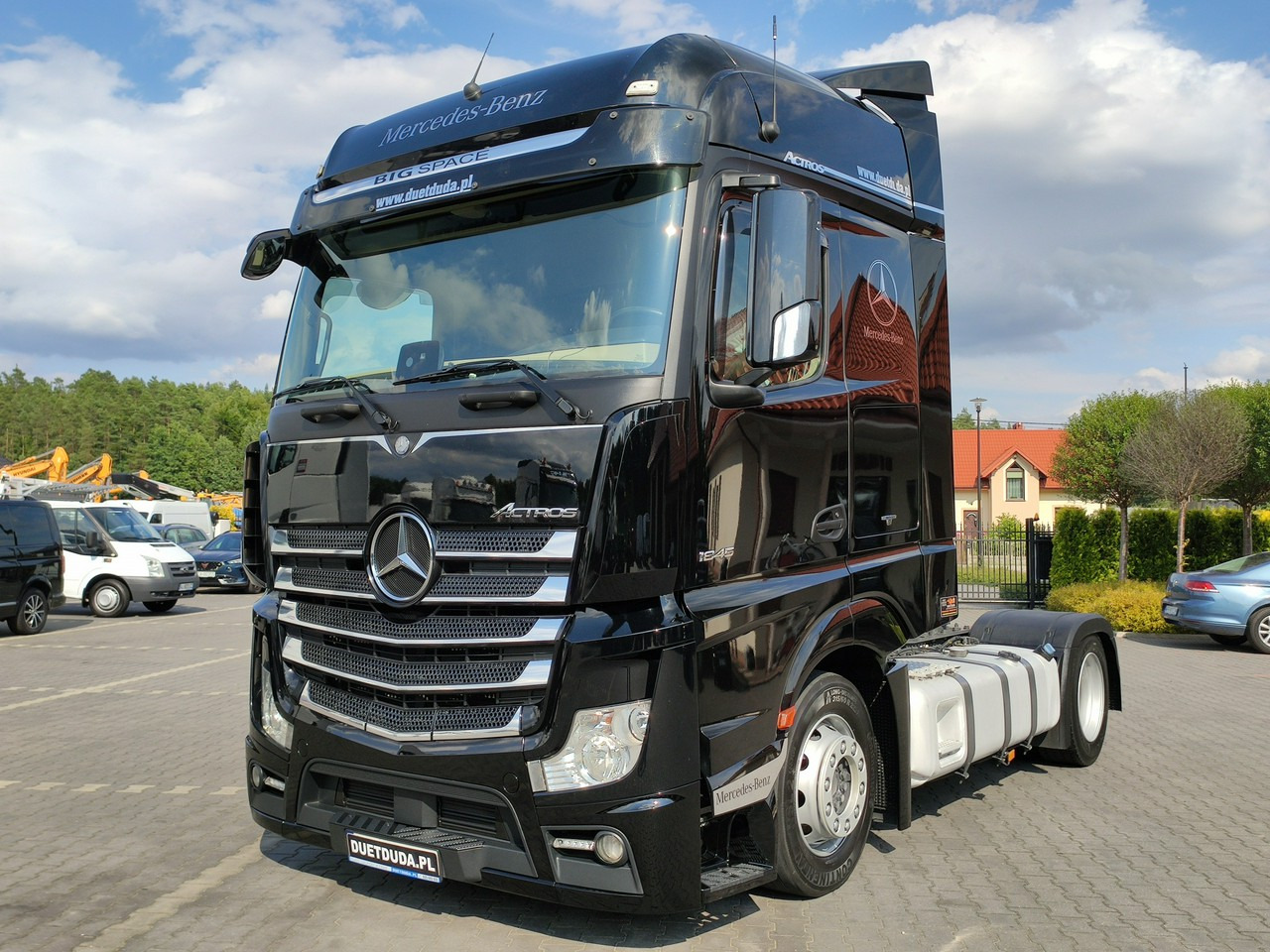 Mercedes ACTROS 1845 Euro 6 Big Space Low Deck Mega !!! - Tractor: foto 1 Mercedes ACTROS 1845 Euro 6 Big Space Low Deck Mega !!! - Tractor: foto 1