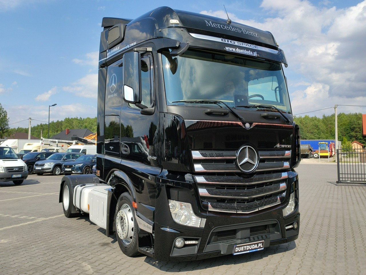 Mercedes ACTROS 1845 Euro 6 Big Space Low Deck Mega !!! - Tractor: foto 2 Mercedes ACTROS 1845 Euro 6 Big Space Low Deck Mega !!! - Tractor: foto 2