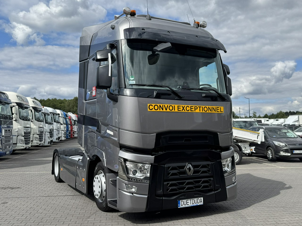 Renault Gama T 520 HIGH CAB Silnik 13litrów Euro 6 Low deck - Tractor: foto 3 Renault Gama T 520 HIGH CAB Silnik 13litrów Euro 6 Low deck - Tractor: foto 3