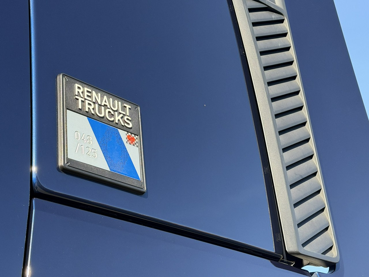 Tractor Renault Gama T 520 Standard Silnik 13litrów Euro 6: foto 8 Tractor Renault Gama T 520 Standard Silnik 13litrów Euro 6: foto 8