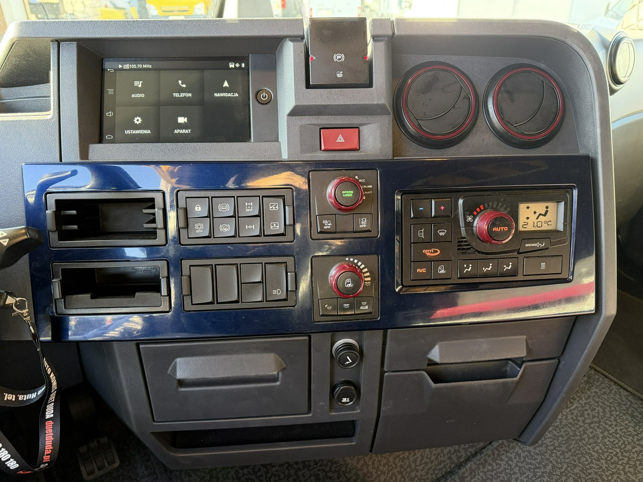 Tractor Renault Gama T 520 Standard Silnik 13litrów Euro 6: foto 26 Tractor Renault Gama T 520 Standard Silnik 13litrów Euro 6: foto 26