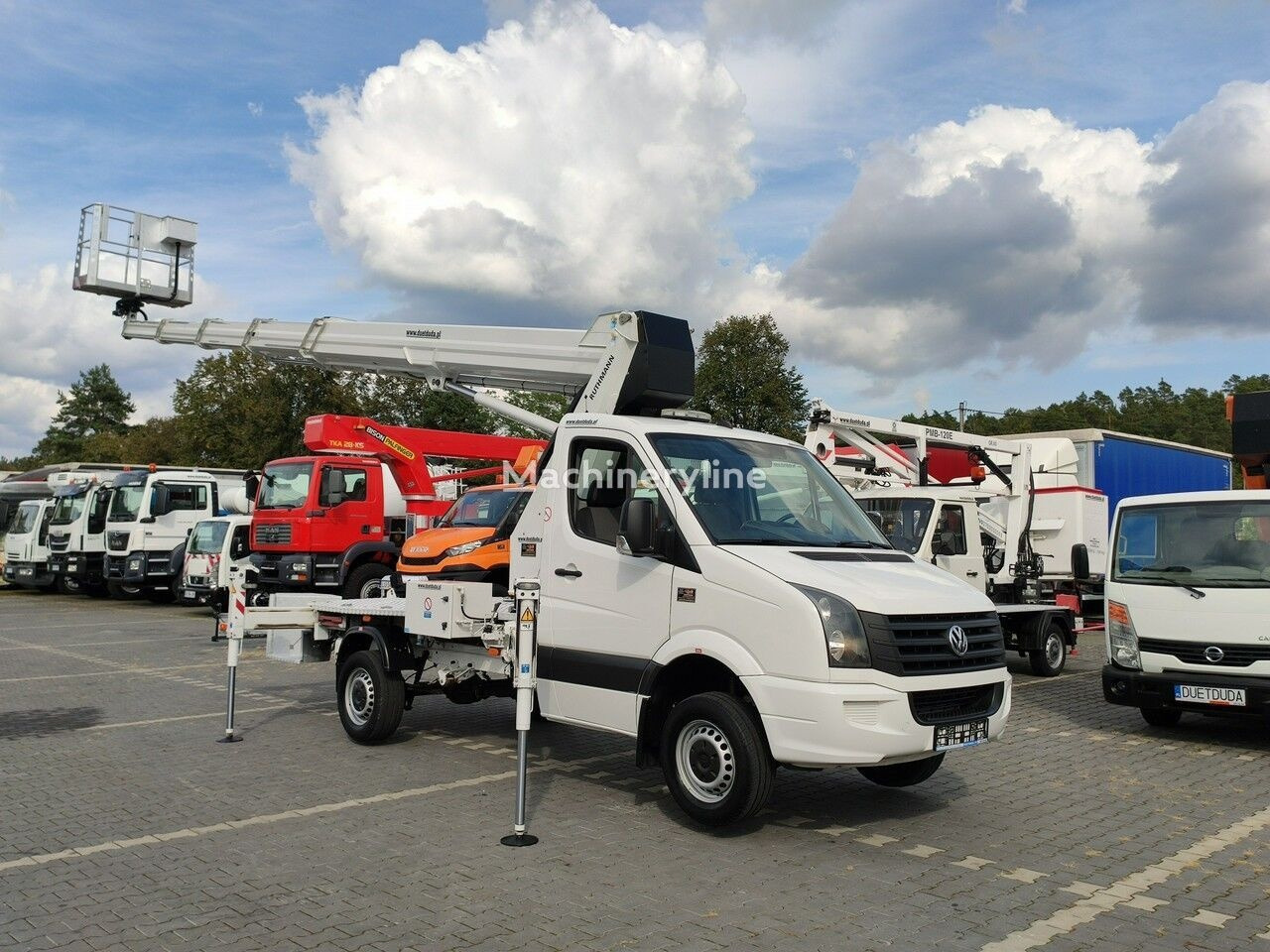 Caminhão com plataforma aérea Volkswagen Crafter: foto 1