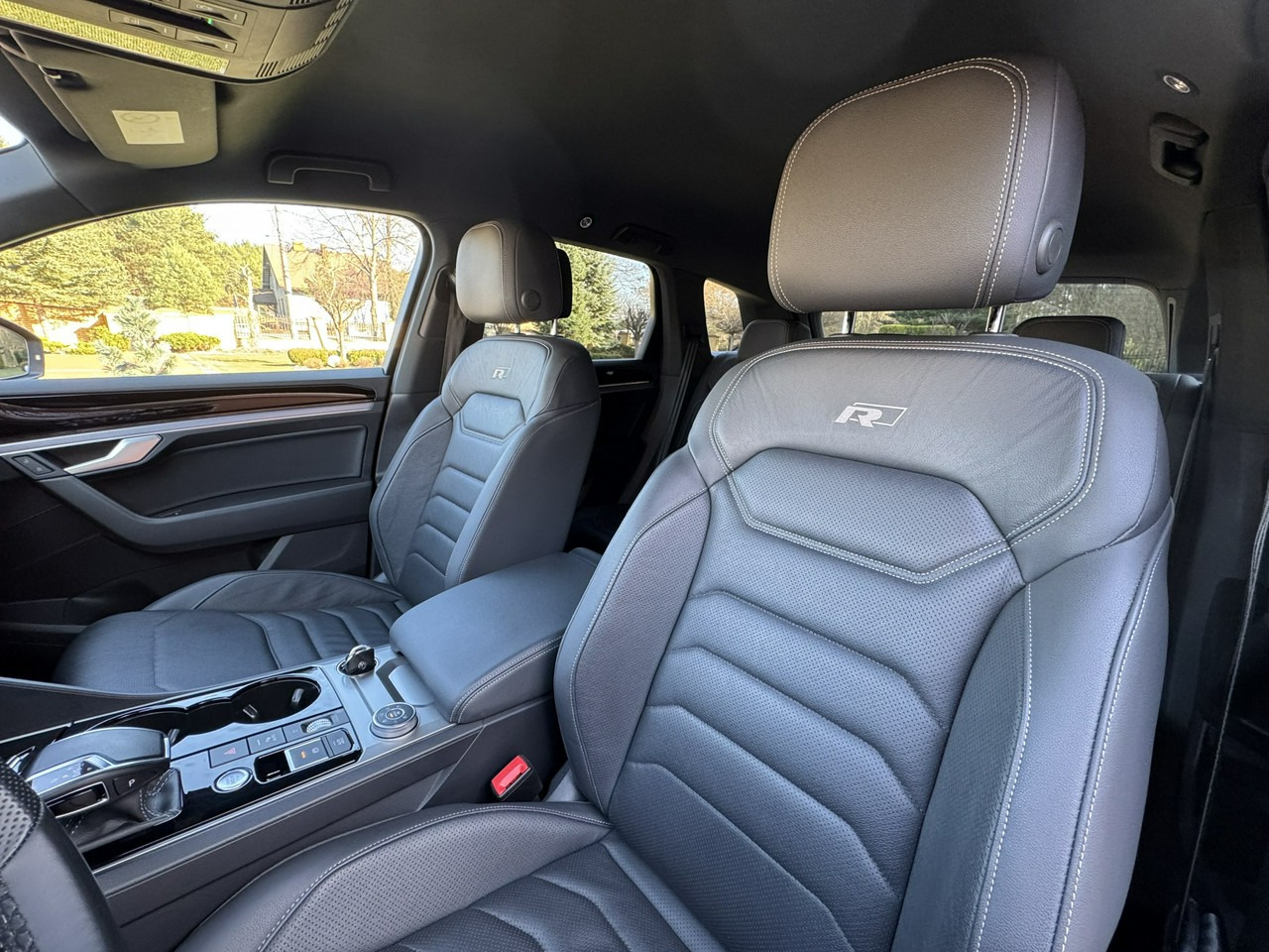 SUV Volkswagen Touareg: foto 42