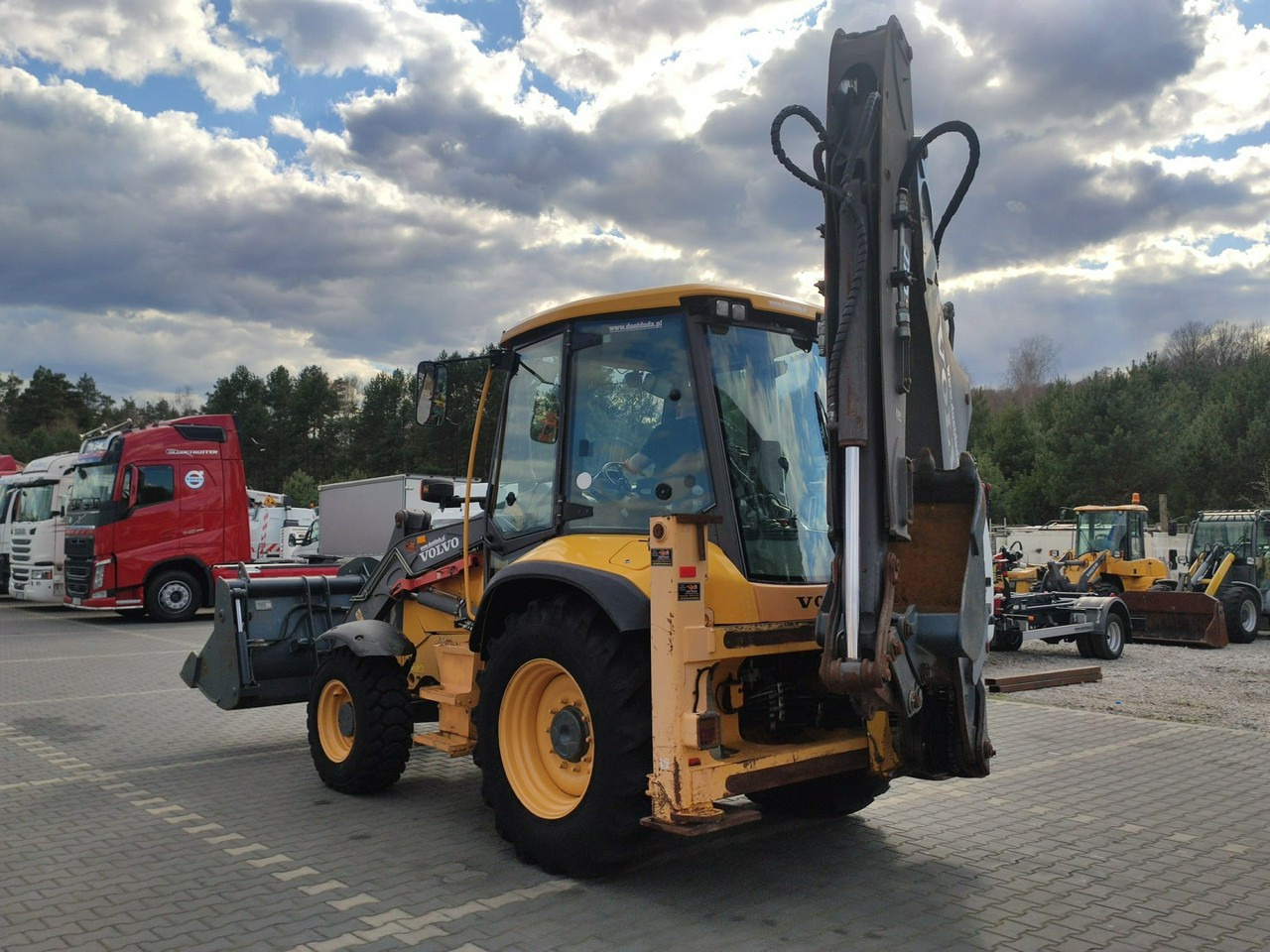 Volvo BL61B Oryginalna Bez Luzów i Wycieków Zadbana Sprawna Super Stan - Retroescavadeira: foto 4 Volvo BL61B Oryginalna Bez Luzów i Wycieków Zadbana Sprawna Super Stan - Retroescavadeira: foto 4
