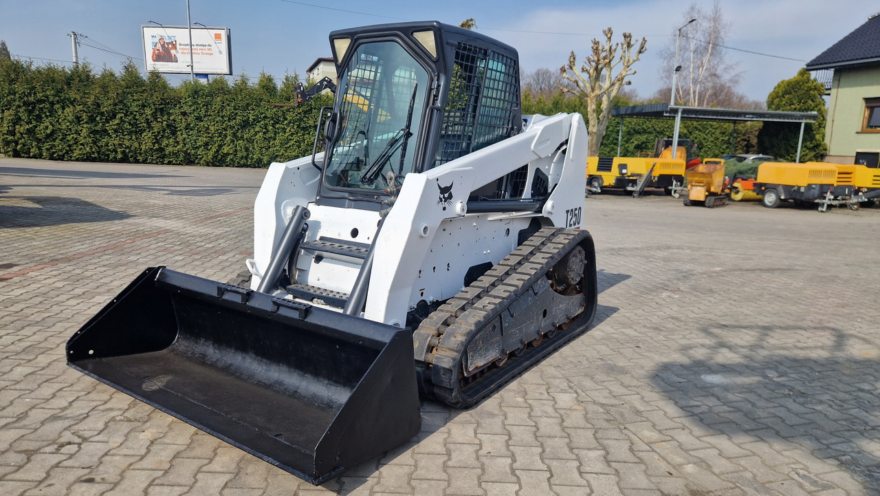 Mini pá carregadora de rastos BOBCAT T 250: foto 5