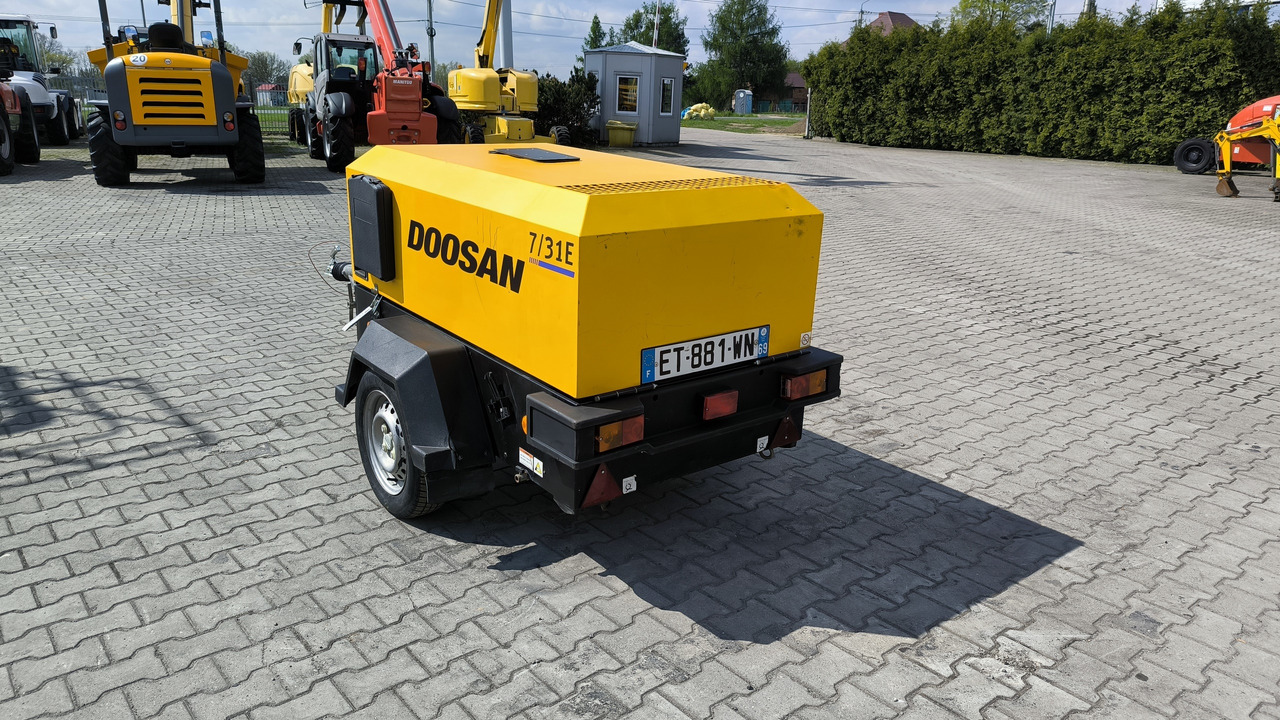 DOOSAN 731E - Compressor de ar: foto 4 DOOSAN 731E - Compressor de ar: foto 4